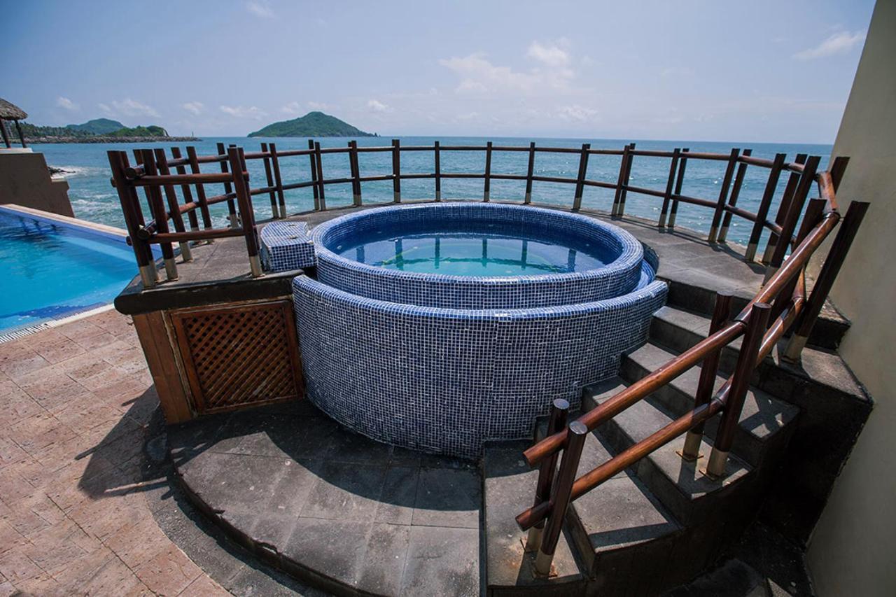 Zafiro Beach Boutique Resort マサトラン エクステリア 写真