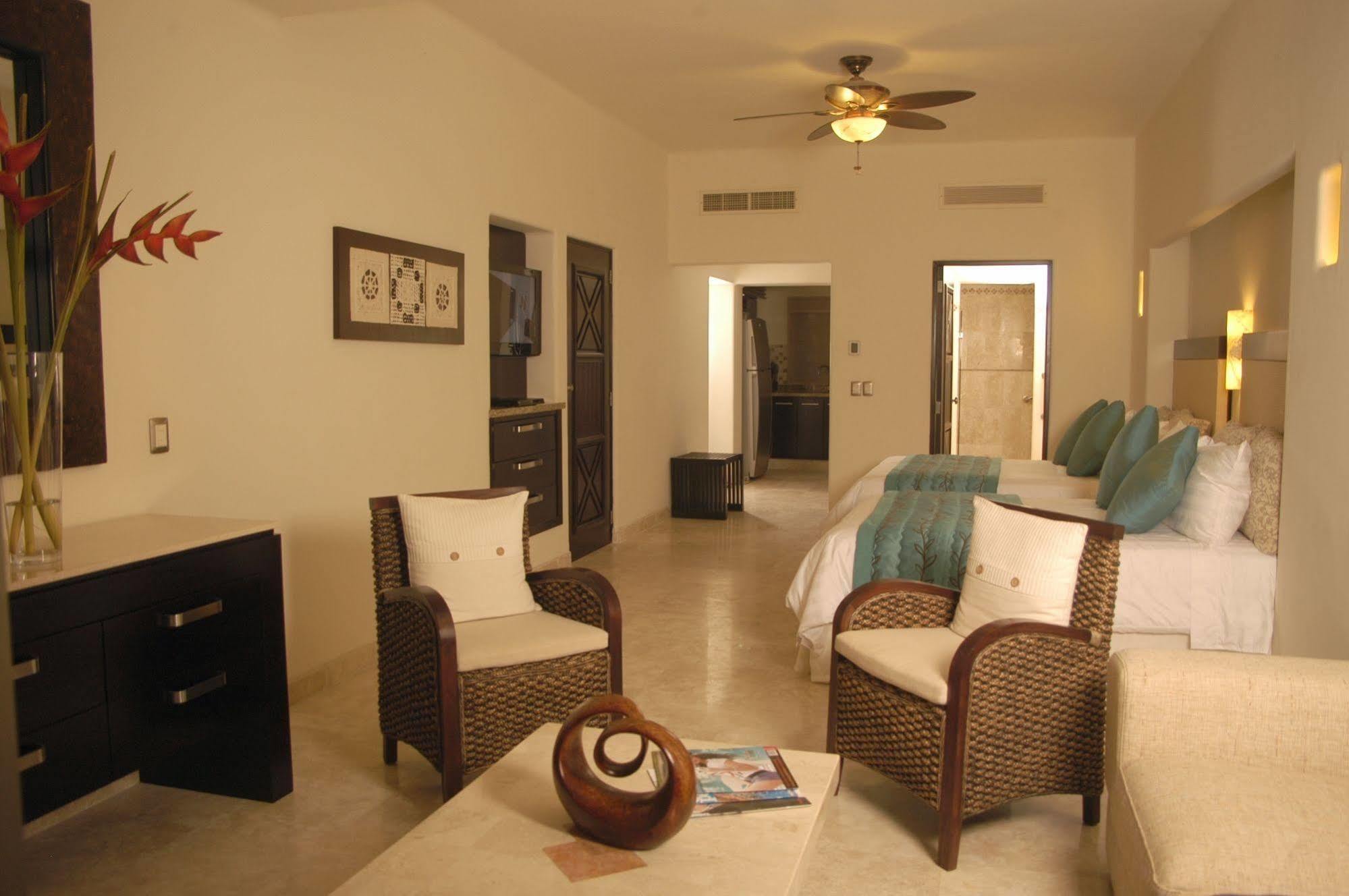 Zafiro Beach Boutique Resort マサトラン エクステリア 写真