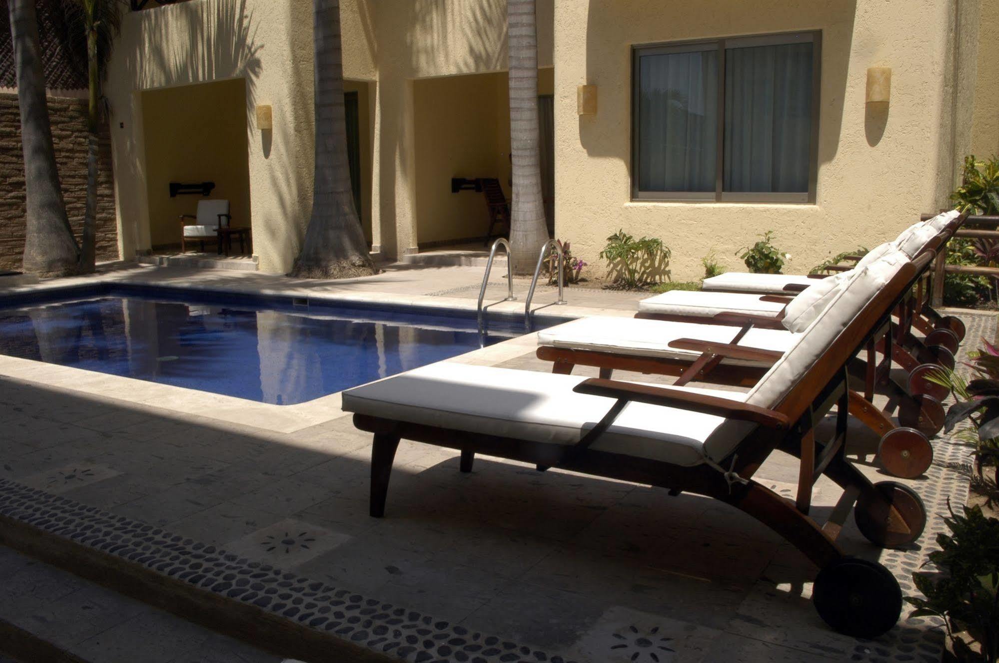 Zafiro Beach Boutique Resort マサトラン エクステリア 写真